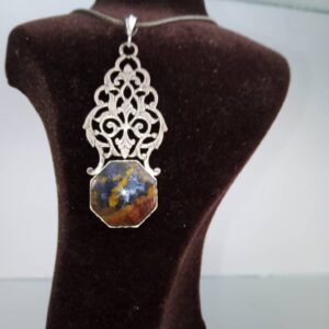 گردن‌بند نقره با نگین عقیق اصل